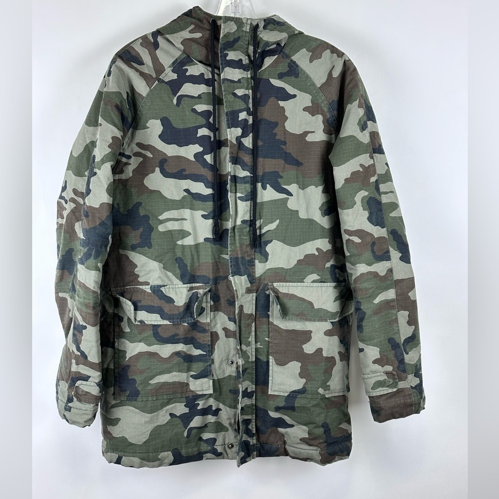 Unisex Camo Hooded Coat w/ Cargo Front Pockets